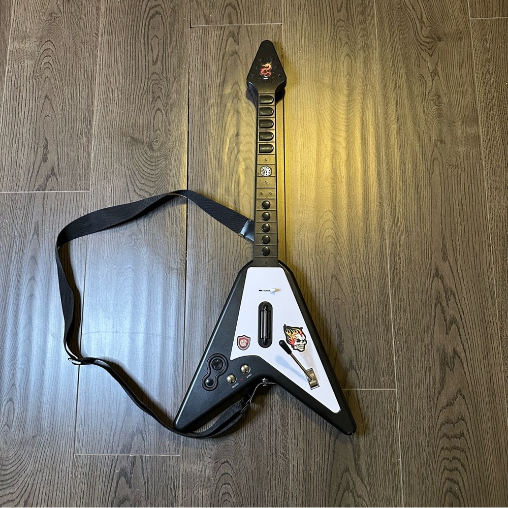 Ant Commandos TAC Flying V Wireless Guitar Hero PS2 DRV-WL-BLKV3 No Dongle UnTsd